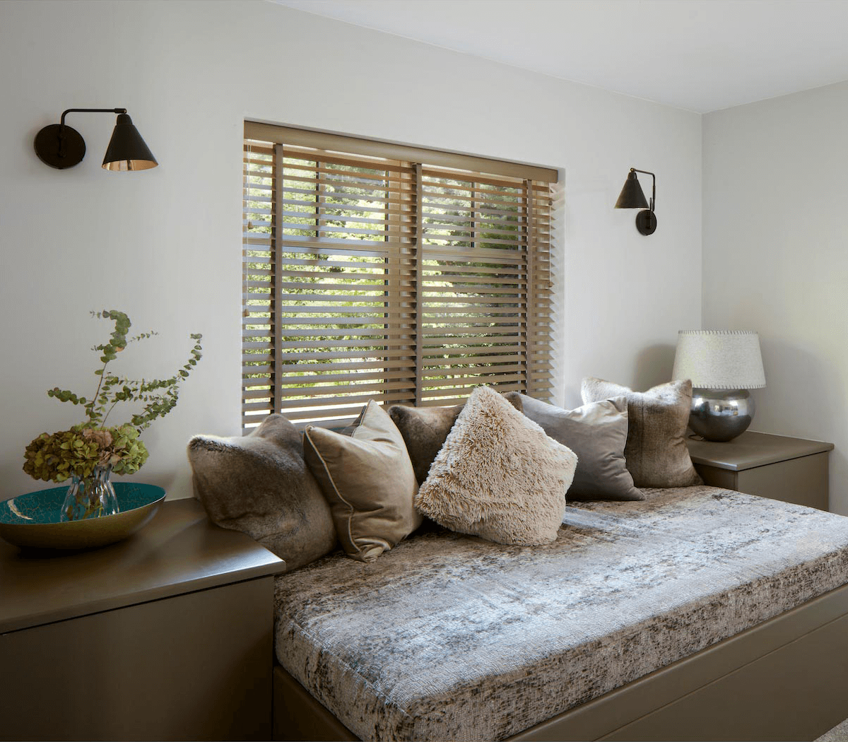 cleaning faux wood venetian blinds