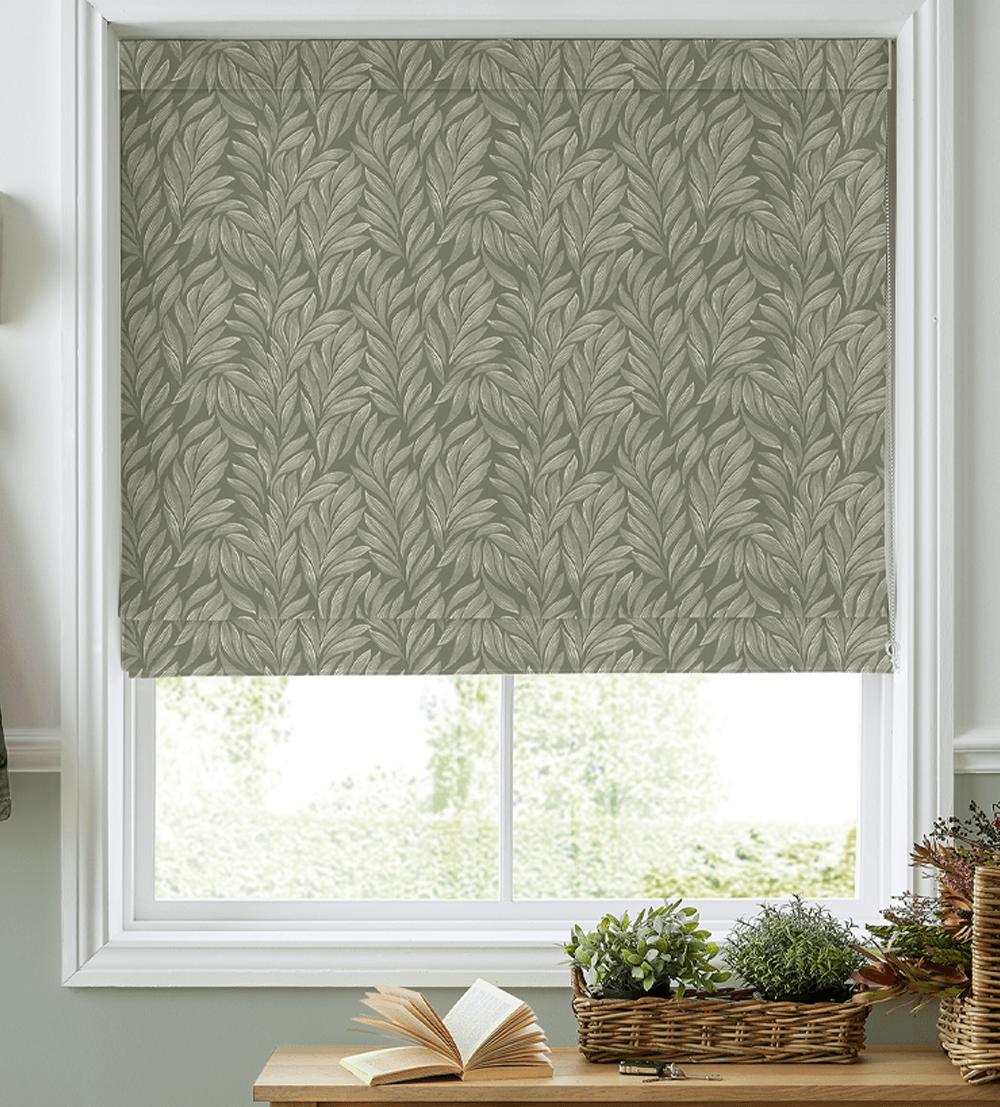 Laura Ashley Coulderton Leaves Green – Designer Roman Blind